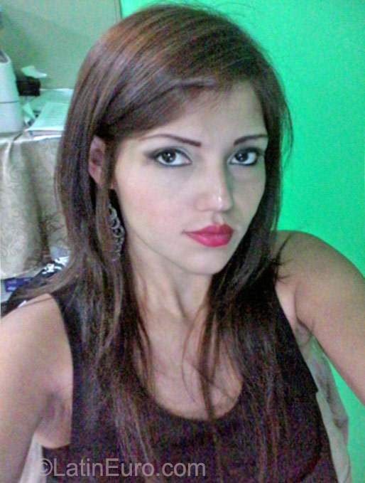 Date this charming Honduras girl Danae from Tegucigalpa HN1762