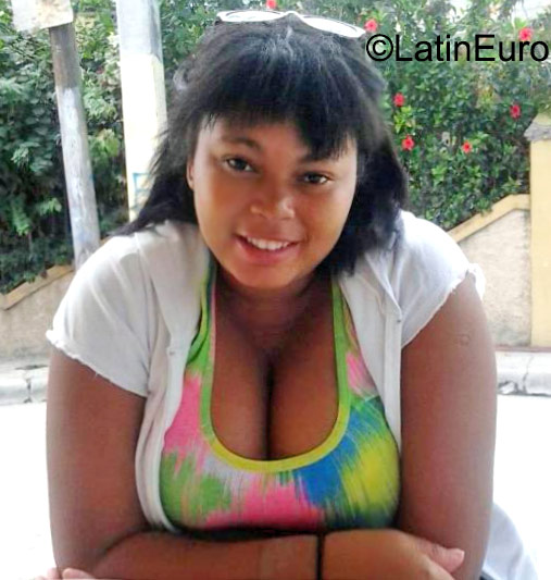 Date this foxy Dominican Republic girl Sirenita from Santo Domingo DO23636