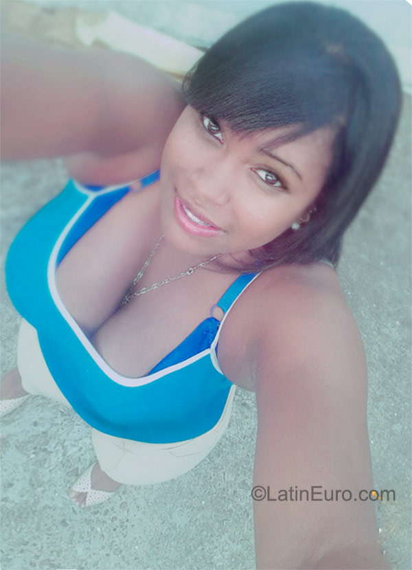 Date this athletic Panama girl Cereziita from Panama City PA732