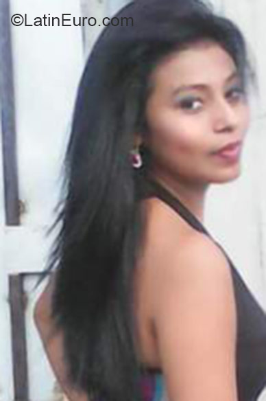 Date this athletic Honduras girl Yeimi from La Ceiba HN1787
