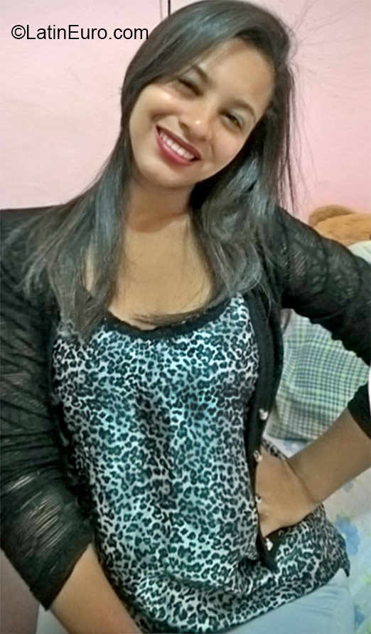 Date this exotic Brazil girl Nathalia from Recife BR9488