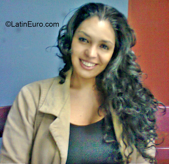 Date this cute Honduras girl Suyapa Yenny from Tegucigalpa HN1800