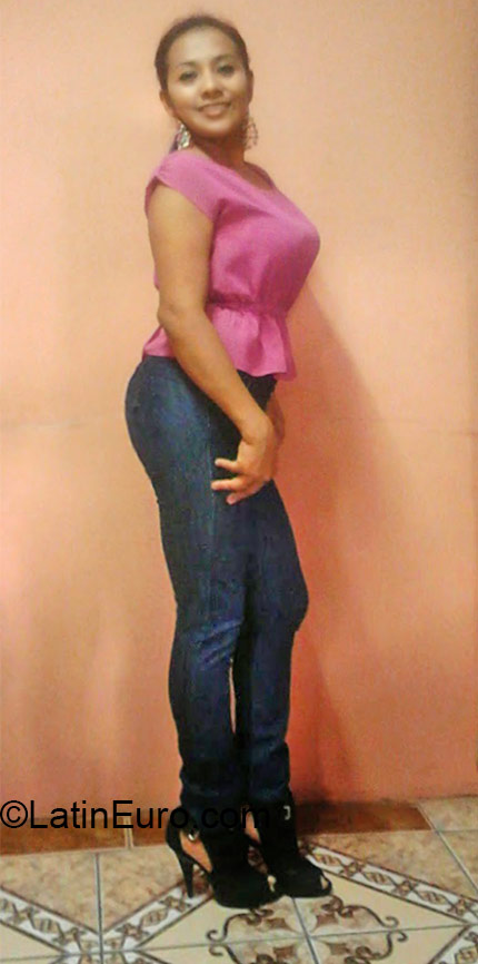Date this nice looking Honduras girl Ana from Comayagua HN1808