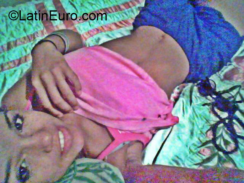 Date this delightful Dominican Republic girl Almia from Mao DO23850