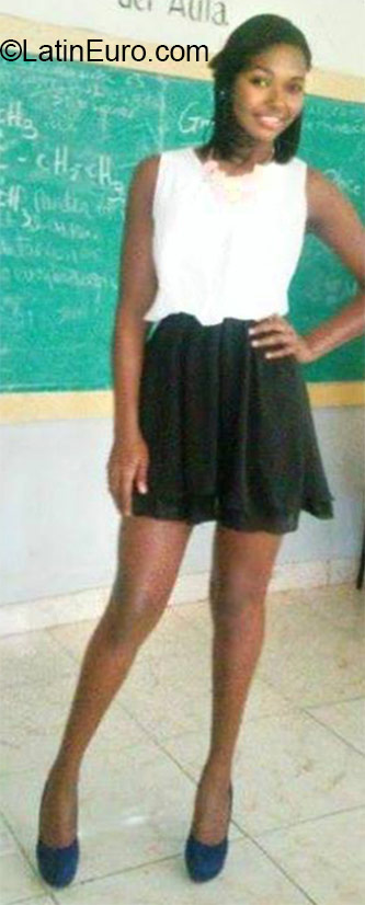 Date this young Dominican Republic girl Camila from Santo Domingo DO23865