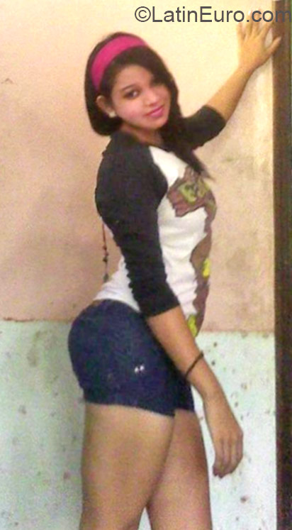 Date this gorgeous Honduras girl Genia from La Ceiba HN1838