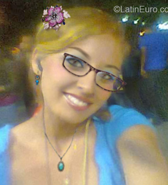 Date this funny Panama girl Ana from Panama City PA772