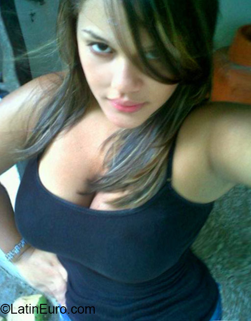 Date this charming Dominican Republic girl Massiel from La Vega DO24056
