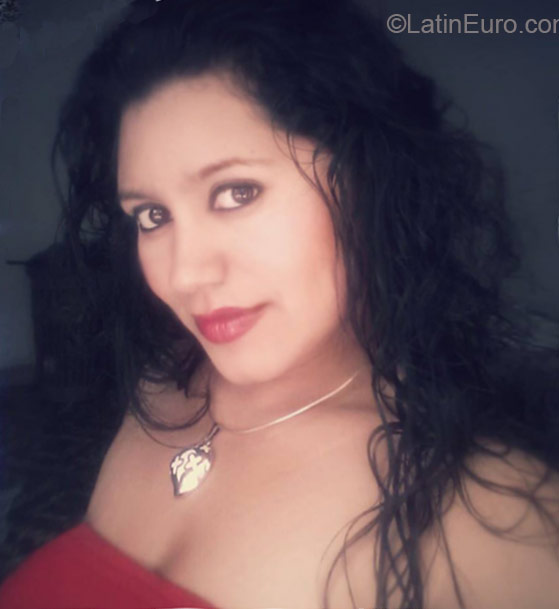 Date this tall Honduras girl Nelsy from Tegucigalpa HN1853