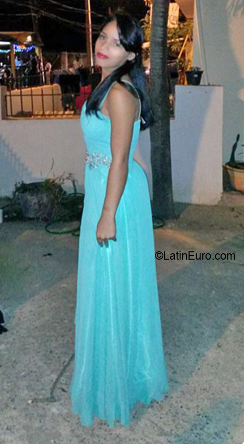 Date this exotic Dominican Republic girl Yelisa from Santiago DO24152