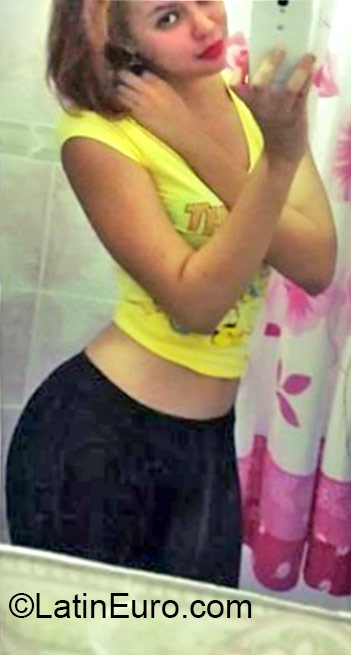 Date this sultry Dominican Republic girl Zoranllily from Higuey DO24233