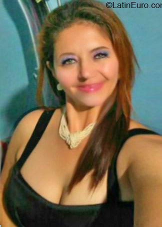 Date this gorgeous Honduras girl Yessy from Santa Barbara HN1868