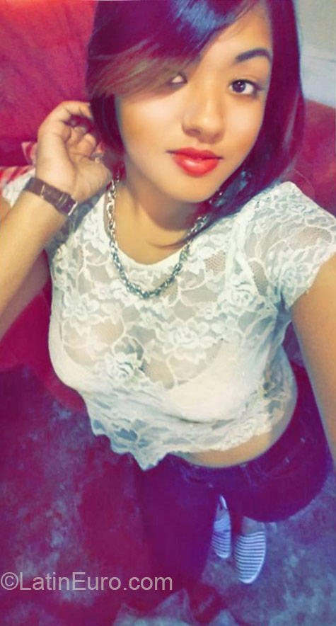 Date this happy Dominican Republic girl Marbelis from La Vega DO24329