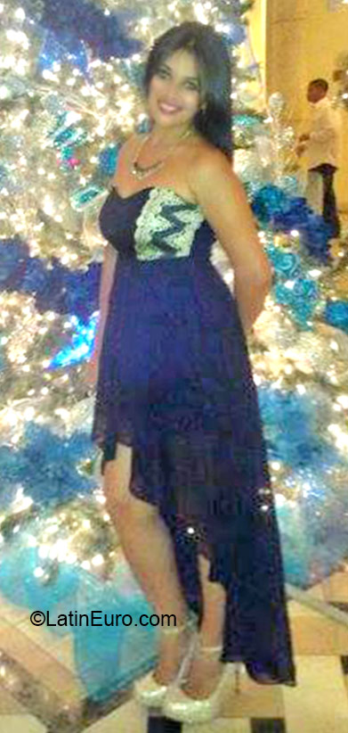 Date this hard body Honduras girl Nicole from Tegucigalpa HN1886
