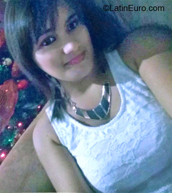 Date this tall Honduras girl Gloria from La Ceiba HN1890