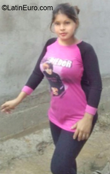 Date this charming Honduras girl Aacely from Cortes HN2101