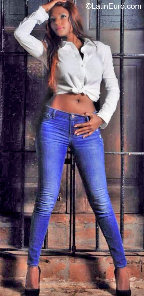 Date this beautiful Austria girl Heidy from Vienna AT53