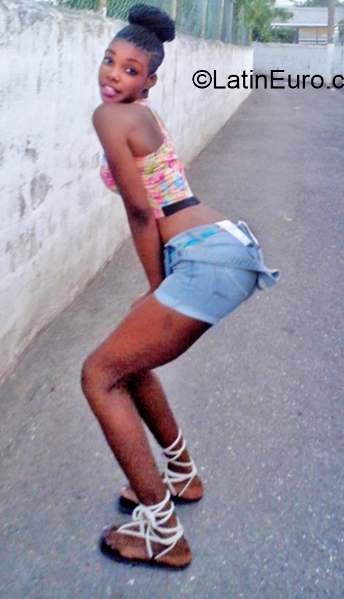 Date this stunning Jamaica girl Amanda from Kingston JM2235