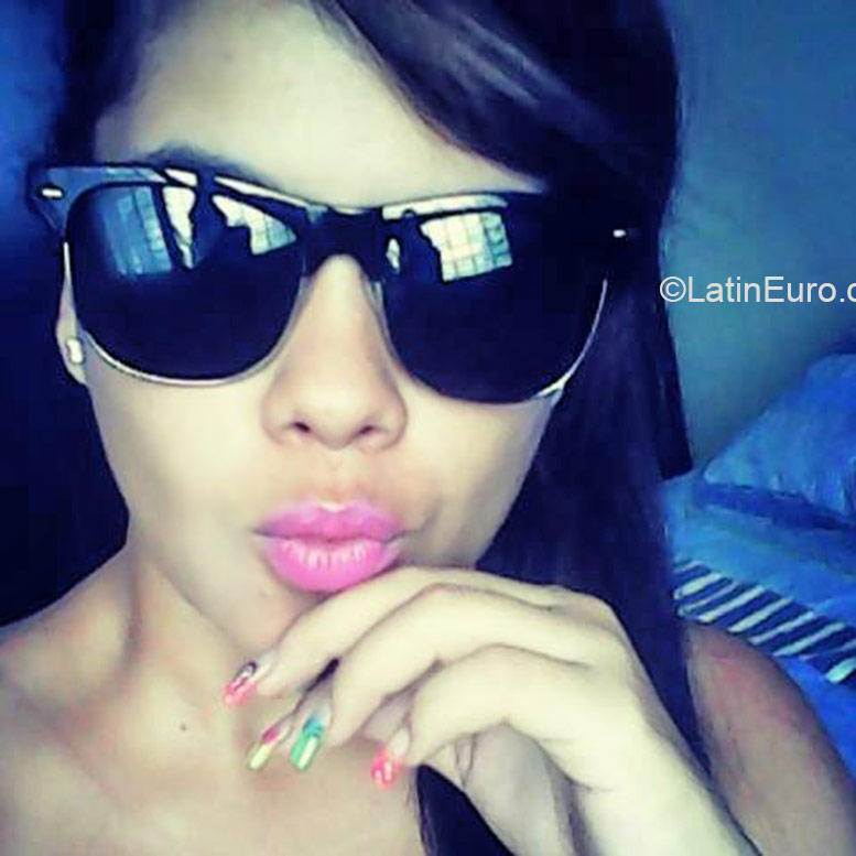 Date this good-looking Panama girl Jennifer from Panama City PA841