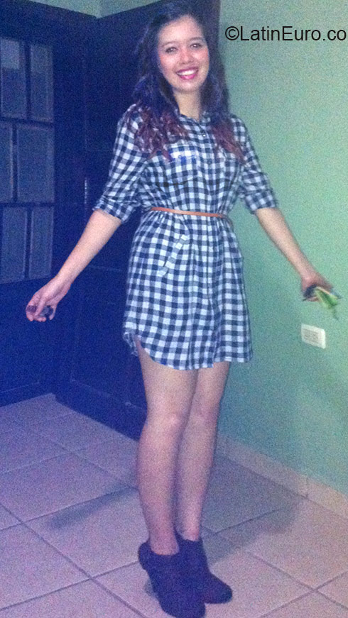Date this stunning Honduras girl Kensy from Copan HN2304