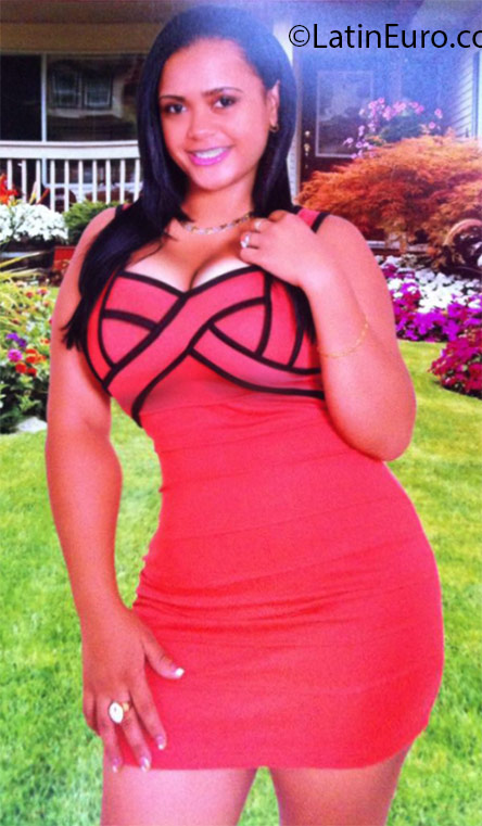 Date this georgeous Dominican Republic girl Daniela from San Pedro de Macoris DO24545