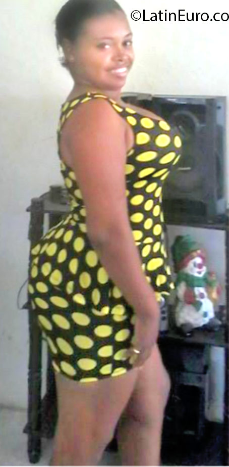 Date this happy Dominican Republic girl Patricia from San Pedro de Macoris DO24579