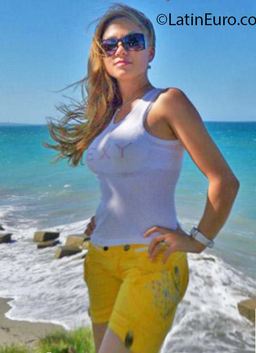 Date this passionate Dominican Republic girl Dinely from Santiago DO24581