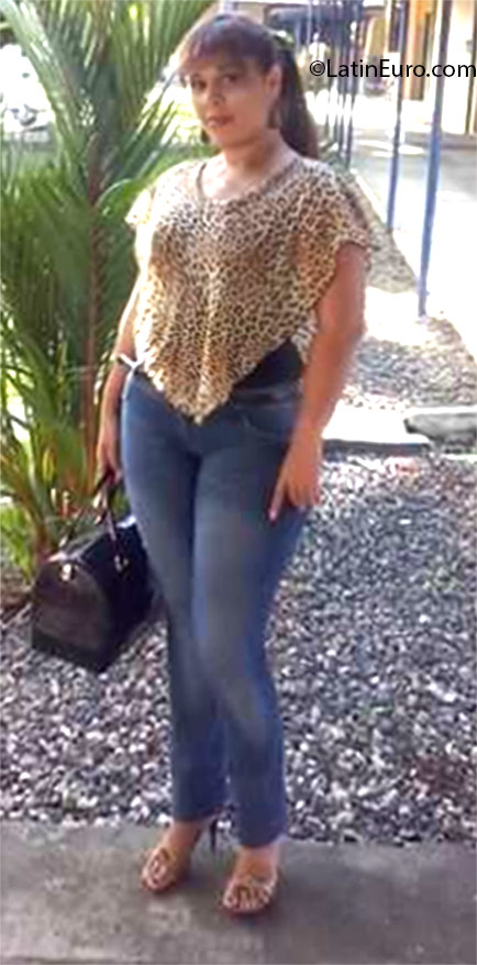 Date this tall Panama girl Merchel from Panama City PA854