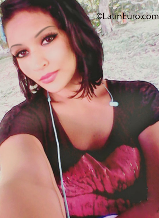 Date this tall Honduras girl Yosi from Tegucigalpa HN1965