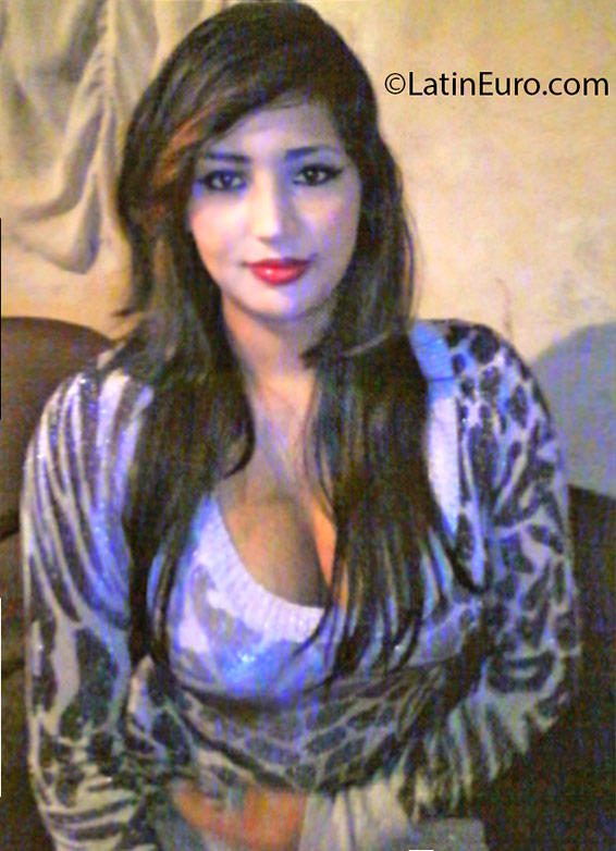 Date this young Honduras girl Angelica from Tegucigalpa HN1971