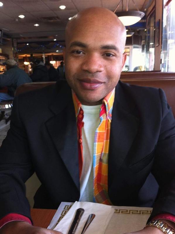 Date this happy United States man Michael from Irvington US16956