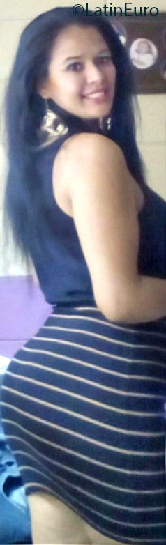 Date this pretty Honduras girl Walkira from San Pedro Sula HN1987