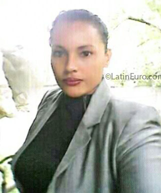 Date this attractive Honduras girl Suyapa from San Pedro Sula HN2167