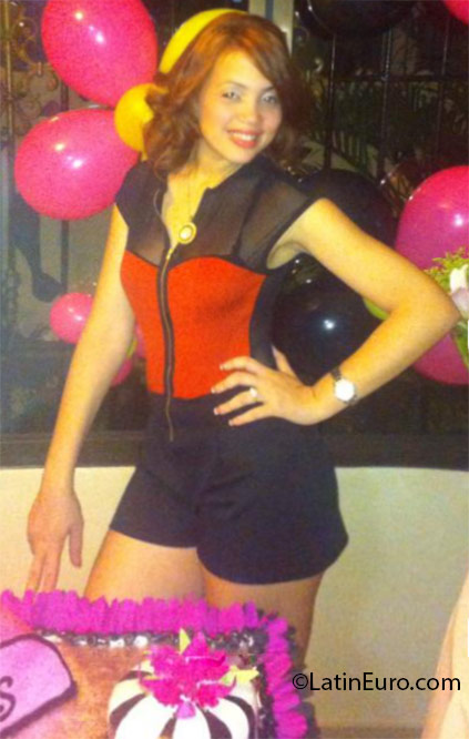 Date this funny Dominican Republic girl Cris from Santo Domingo DO24758