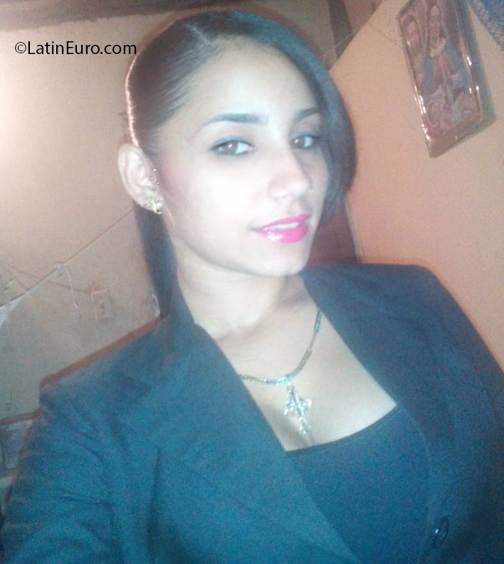 Date this fun Honduras girl Karina from San Pedro Sula HN2006