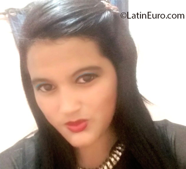Date this attractive Honduras girl Evelyn from Tegucigalpa HN2009
