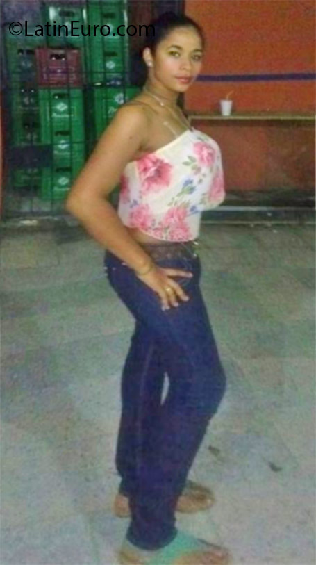 Date this delightful Dominican Republic girl Tania from Santiag DO24886