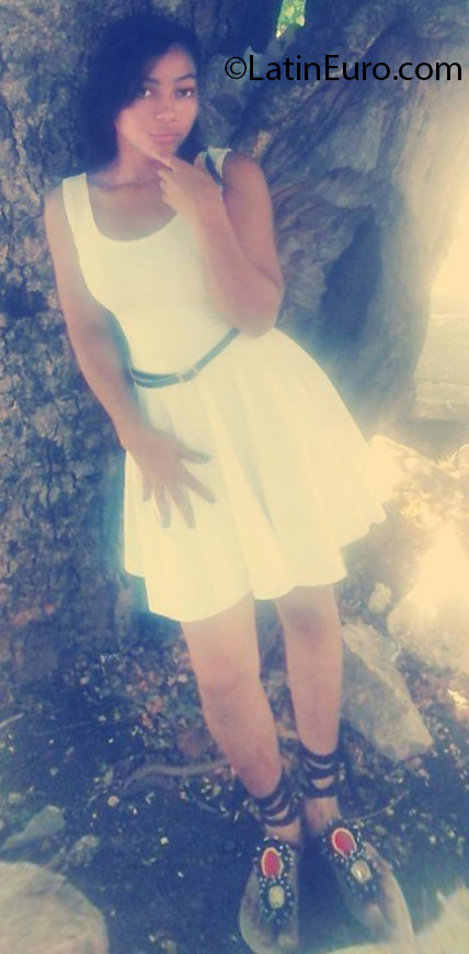 Date this passionate Dominican Republic girl Yireisy from Santo Domingo DO24897