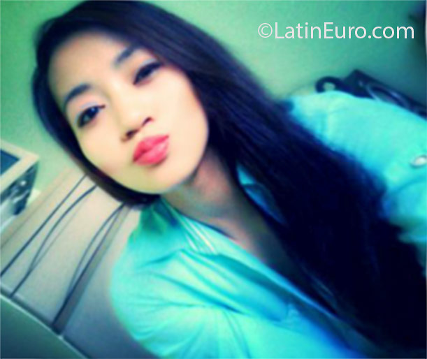 Date this sultry Philippines girl Aisha from Cavite PH874