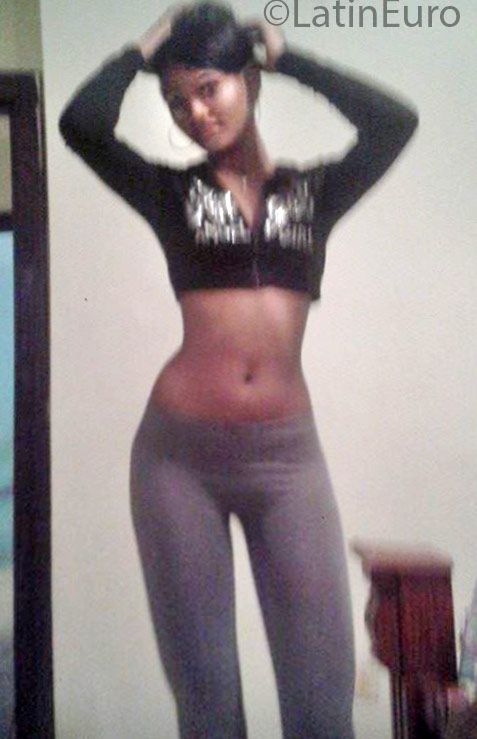 Date this hard body Dominican Republic girl Marcela from Santo Domingo DO24912