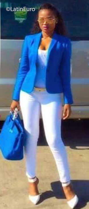 Date this sultry Jamaica girl Kariel from Kingston JM2258