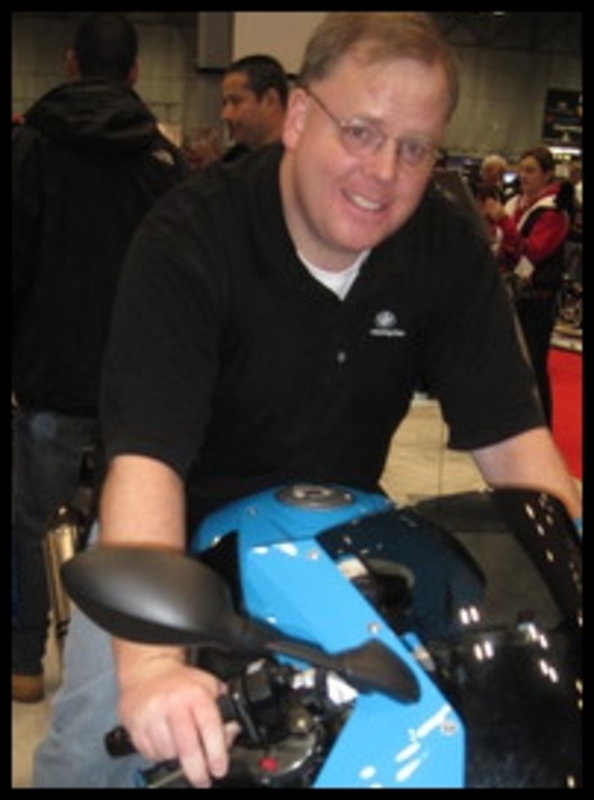 Date this attractive United States man Marc from Phoenix US17052
