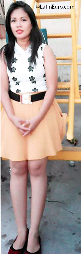 Date this cute Philippines girl Sharon from Manila PH880