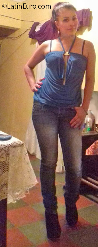 Date this hot Honduras girl Adia from Siguatepeque HN2048