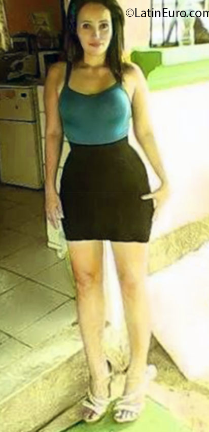 Date this hot Honduras girl Estrella from El progreso HN2051
