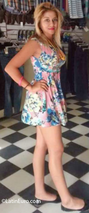 Date this attractive Honduras girl Jasmin from San Pedro Sula HN2054