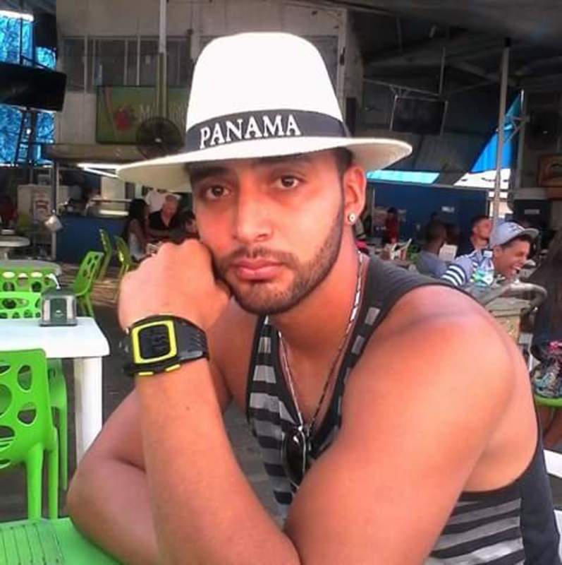 Date this tall Panama man Anderson from Panama City VE656