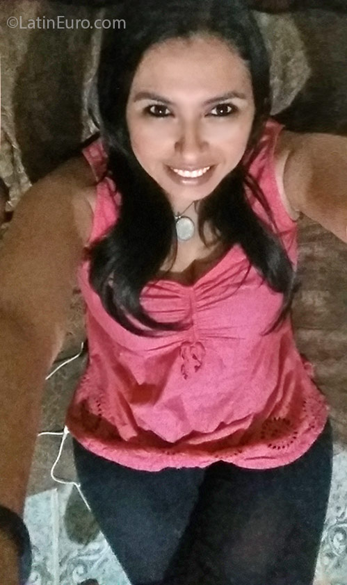 Date this hard body Honduras girl Cinthia from San Pedro Sula HN2089