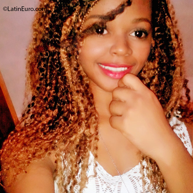 Date this happy Honduras girl Kimberly from El progreso HN2105