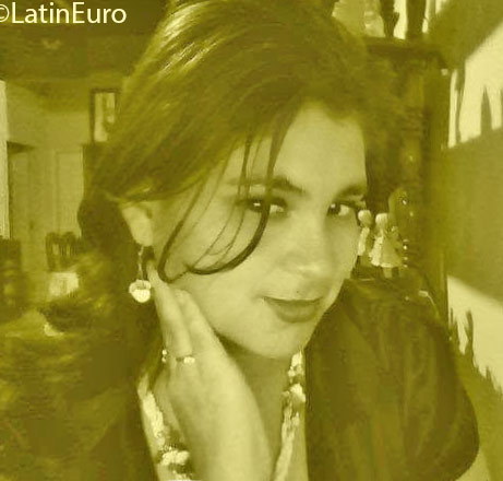 Date this nice looking Honduras girl Jenny from Tegucigalpa HN2106